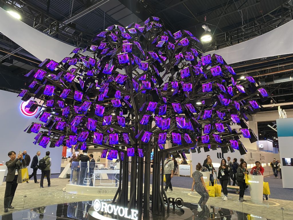 Ces 20 Royole Curved Glass Tree