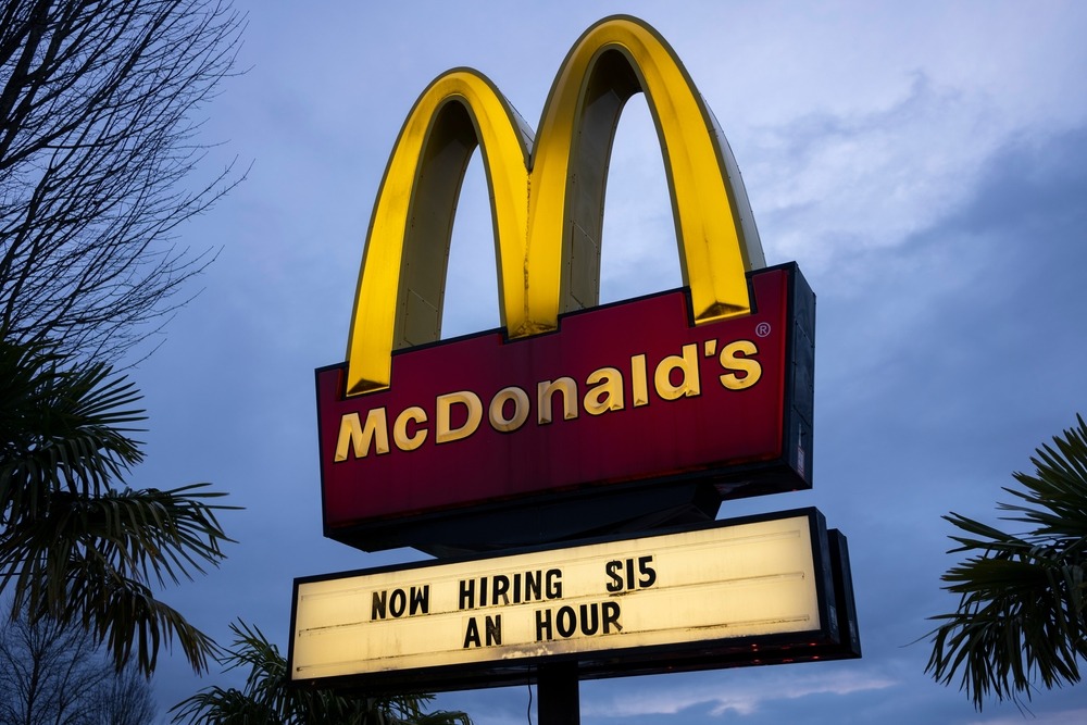 mcdonalds now hiring 15 sstk