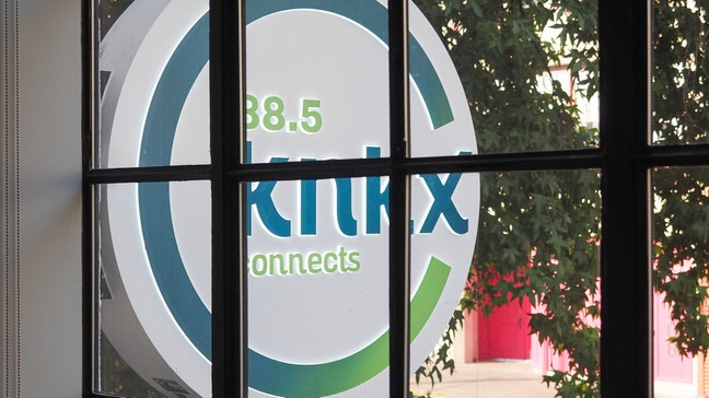 knkx outside signs connects tom collins photography