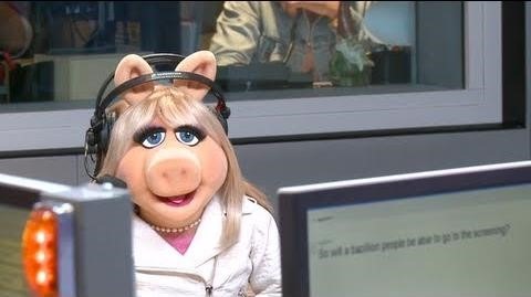 Miss Piggy Radio On The Air With Ryan Seacrest.png