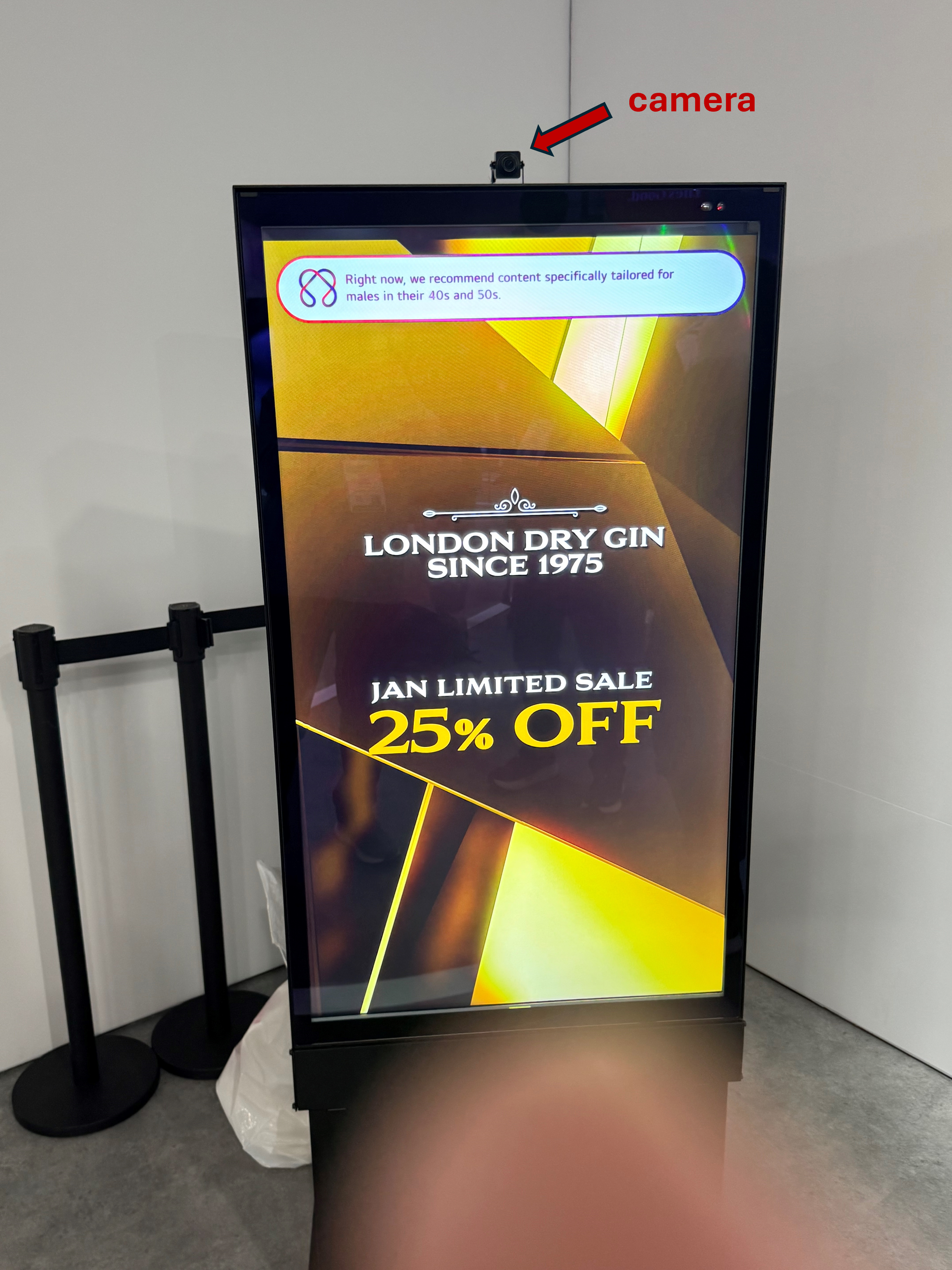 ces 2025 lg dooh display